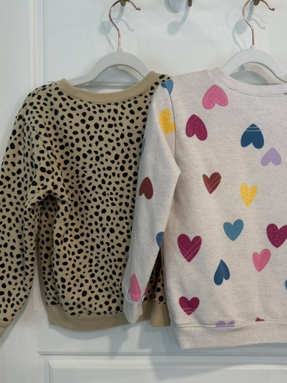 Garanimals Toddler Sweatshirt Bundle 4T Dalmatian & Hearts EUC Tan Cream - Picture 4 of 4